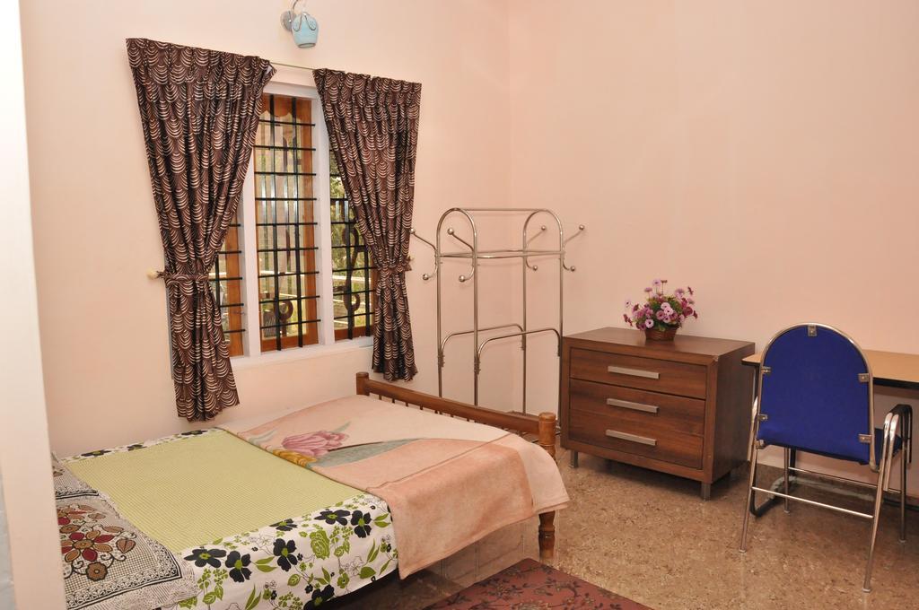 Bluemount Apartment Kattappana Bagian luar foto